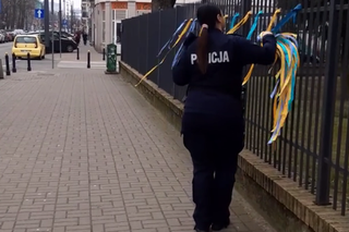 Skandaliczne zachowanie warszawskiej policjantki. Zerwała ukraińskie symbole narodowe
