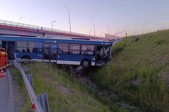 Kraksa autobusów w Nowej Hucie. Nie żyje 61-letni kierowca MPK