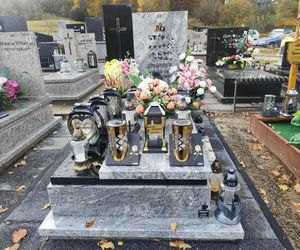 Justyna i Zbyszek zginęli z rąk Tadeusza Dudy. Pomnik na cmentarzu przypomina o horrorze