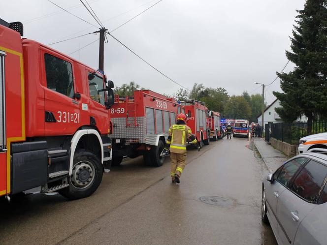 Kobiernice: Rodzina pod gruzami po eksplozji w domu. Trwa akcja ratownicza!