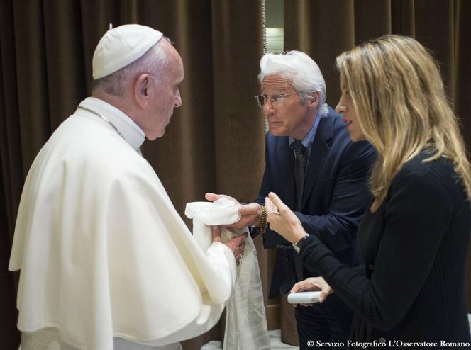 Papież Franciszek spotykał się na przestrzeni lat z gwiazdami