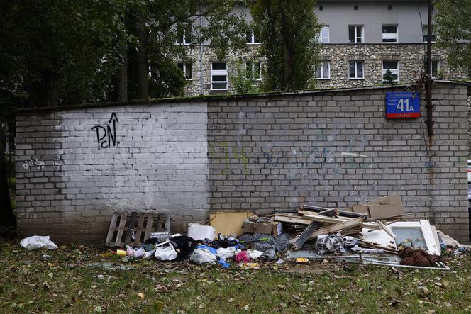 Śmieci zalewają Pragę. "Podrzucają śmieci na potęgę!"