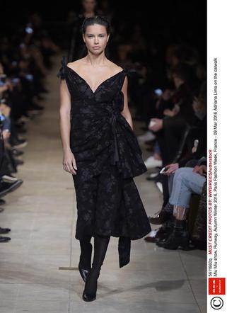 Paris Fashion Week pokaz Miu Miu zdjęcia