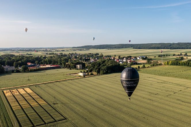 Balonowe Świętokrzyskie w Pińczowie. Nocne pokazy balonów skradły serca! Wielka fiesta zachwyciła tysiące!