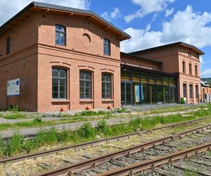 Stary dworzec w Kowarach będzie salonem kulturalnym miasta. Przewidziano też informację turystyczną