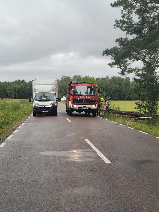 Wichury w Podlaskiem. Setki interwencji strażaków w całym regionie