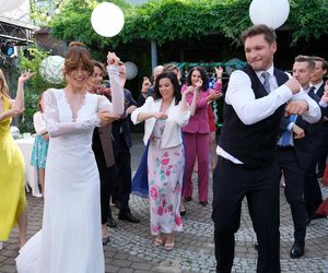 M jak miłość odc. 1890. Kama (Michalina Sosna), Marcin (Mikołaj Roznerski)