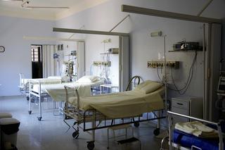 Wstrzymane wypisy i ograniczone przyjęcia w szpitalu MSWiA w Szczecinie! 7 pracowników zachorowało na odrę