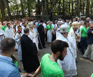 Grabarka 2023. Prawosławne święto Przemienienia Pańskiego na Świętej Górze. Tłumy wiernych [ZDJĘCIA]