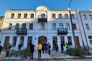 Koniec remontu zabytkowej kamienicy na Pradze-Północ. Została postawiona w 1870 r.