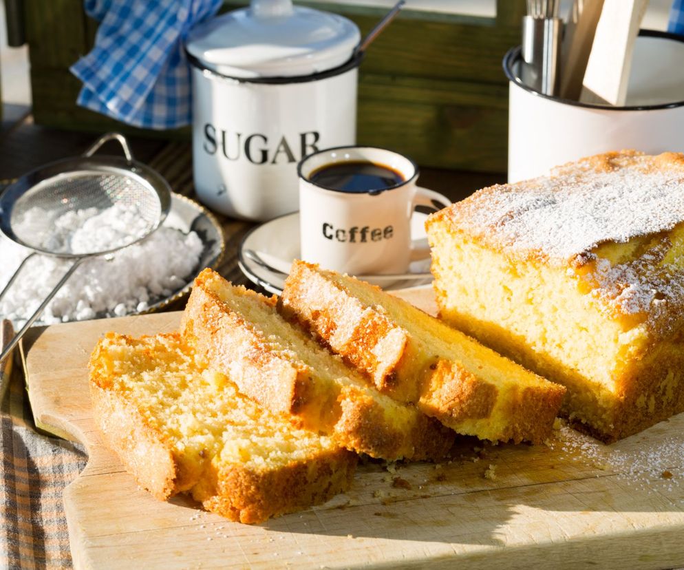 Kubeczkowe ciasto jogurtowe – przepis idealny dla początkujących i zabieganych