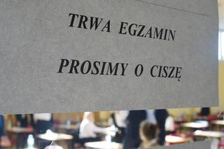 Próbny egzamin gimnazjalny z operonem 2018 - angielski. ARKUSZE, ODPOWIEDZI, ZADANIA