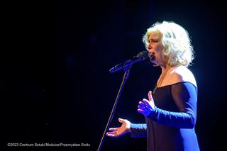 „Femmes czyli kobiety”. Koncert Justyny Bacz w Centrum Sztuki Mościce