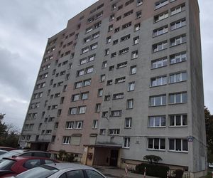 Seria napadów w Łodzi. Kobiety boją się wracać same do domów