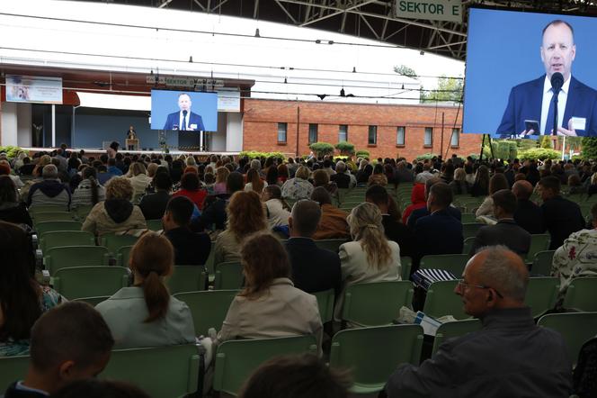 Trwa Kongres Świadków Jehowy w Sosnowcu. W sobotę ochrzczono nowych wyznawców