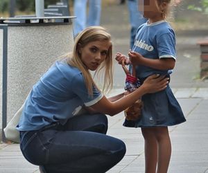 Agnieszka Kaczorowska. Tańcząca z córkami