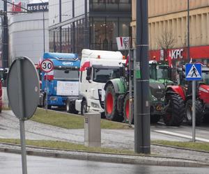 Protest rolników w Olsztynie 21 lutego. Co dzieje się w centrum?