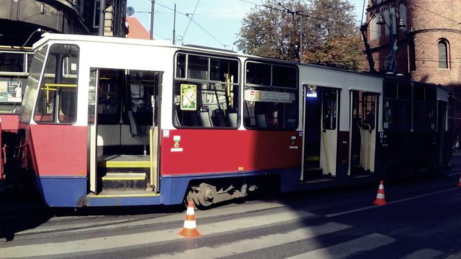 Zderzenie dwóch tramwajów w centrum Bydgoszczy! [ZDJĘCIA]