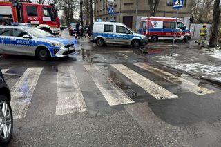 Pabianice. Śmiertelny wypadek w drodze do szpitala. Jedna osoba nie żyje, pięć zostało rannych [ZDJĘCIA].