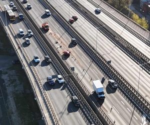 Tragiczny wypadek na S8 w Warszawie. Jedna osoba nie żyje, duże utrudnienia!