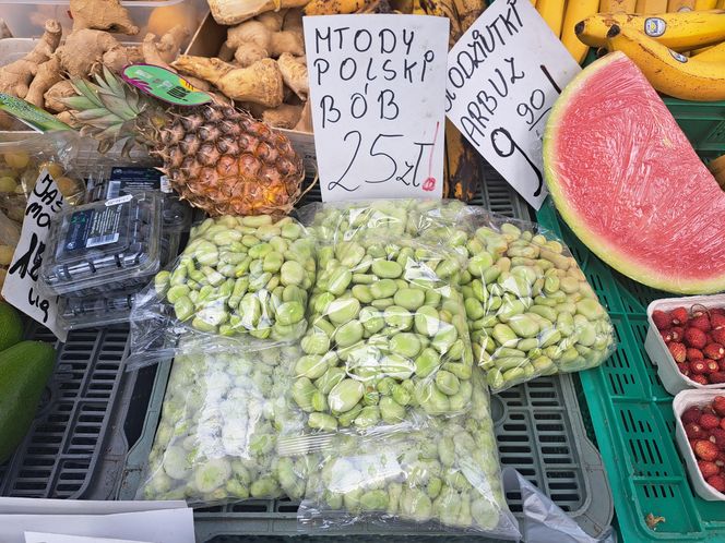 Ceny bobu na placu Imbramowskim w Krakowie