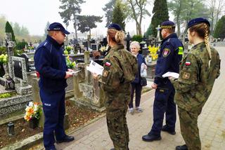 Stop złodziejom grasującym na cmentarzach! Policja ma na nich sposób [ZDJĘCIA]