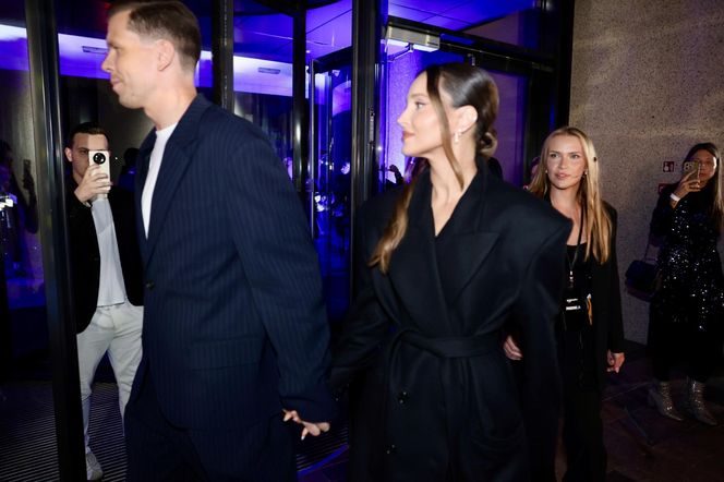 Wojciech Szczęsny ż żoną po premierze