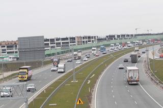 Otoczyli stolicę! Kierowcy utknęli w gigantycznych korkach na obwodnicy miasta. Tak wyglądał protest polskich przewoźników