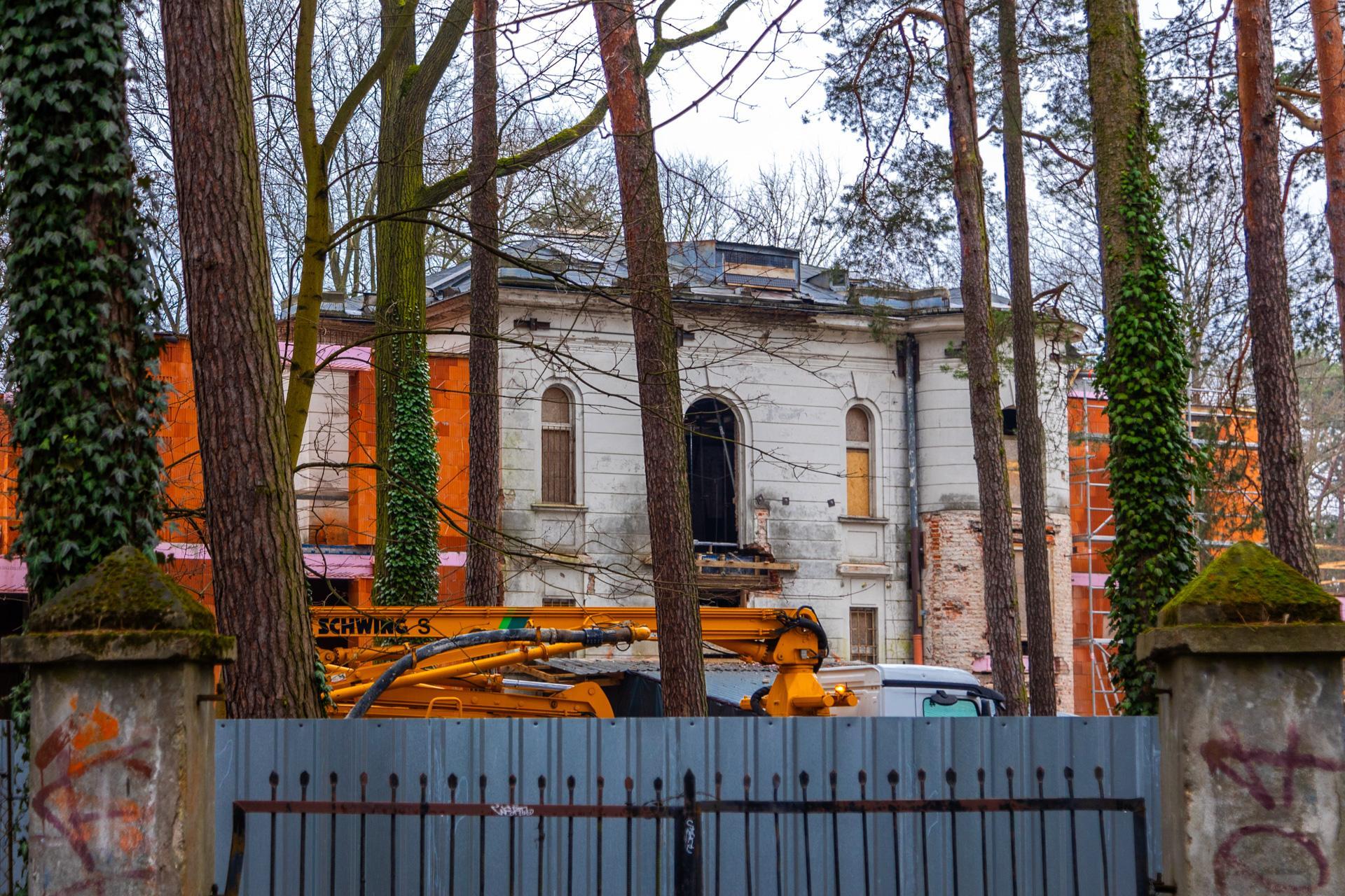 Konstancin-Jeziorna. Zabytkowe wille odzyskują dawny blask - zobacz wyremontowane rezydencje