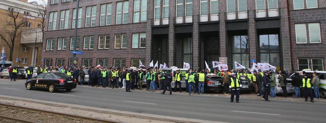 Protest taksówkarzy w Warszawie