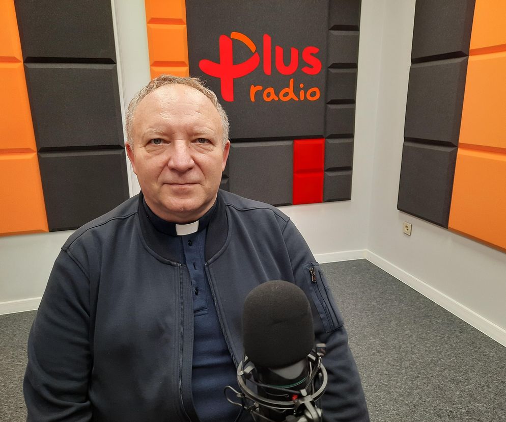 ks. Arkadiusz Oslislok, proboszcz parafii w Ustroniu Morskim
