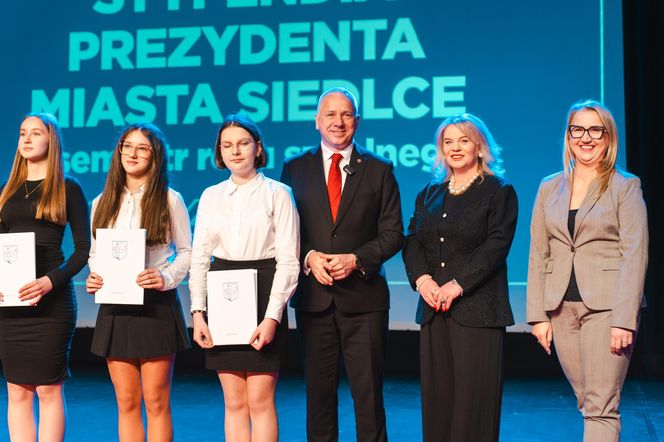 Blisko 700 najzdolniejszych siedleckich uczniów z nagrodami za dokonania w nauce!