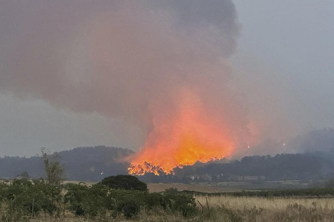 Ogromny pożar we Francji! Spłonął obszar wielki jak Paryż