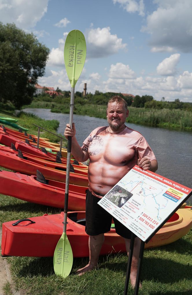 Ten rok jest trudny dla firm działających w branży turystycznej, bo pogoda jest kapryśna – mówi Sławomir Żukowski (58 l.), właściciel wypożyczalni kajaków „Nad rzeką” w Supraślu