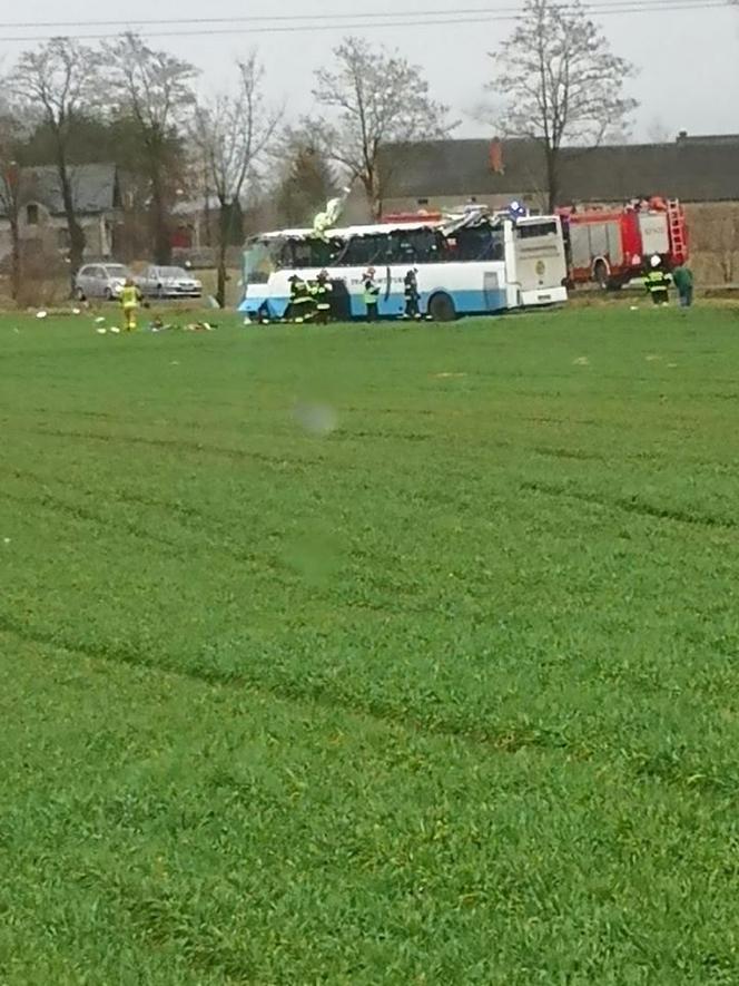 Wypadek autobusu z dziećmi w Wielkopolsce