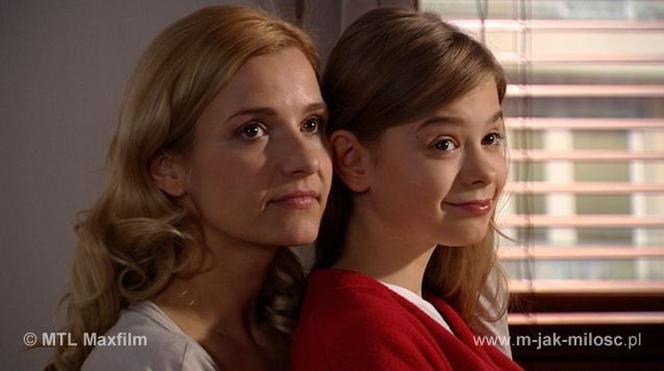 	M jak miłość. Małgosia (Joanna Koroniewska), Zosia (Julia Wróblewska)