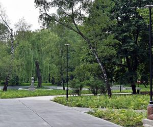 Zabił swoją matkę i rzucił się na kobietę. 48-latek przyznał się do zbrodni