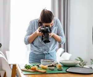 Z talerza na Instagram i Facebook. Jak fotografować jedzenie?