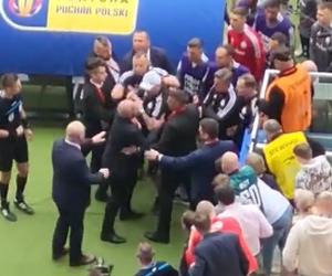 Legia Warszawa szarpała się z ochroniarzami! Sceny podczas finału Pucharu Polski! [WIDEO]