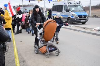 Ukraińcy usprawnili odprawę matek z dziecmi na granicy [ZDJĘCIA]