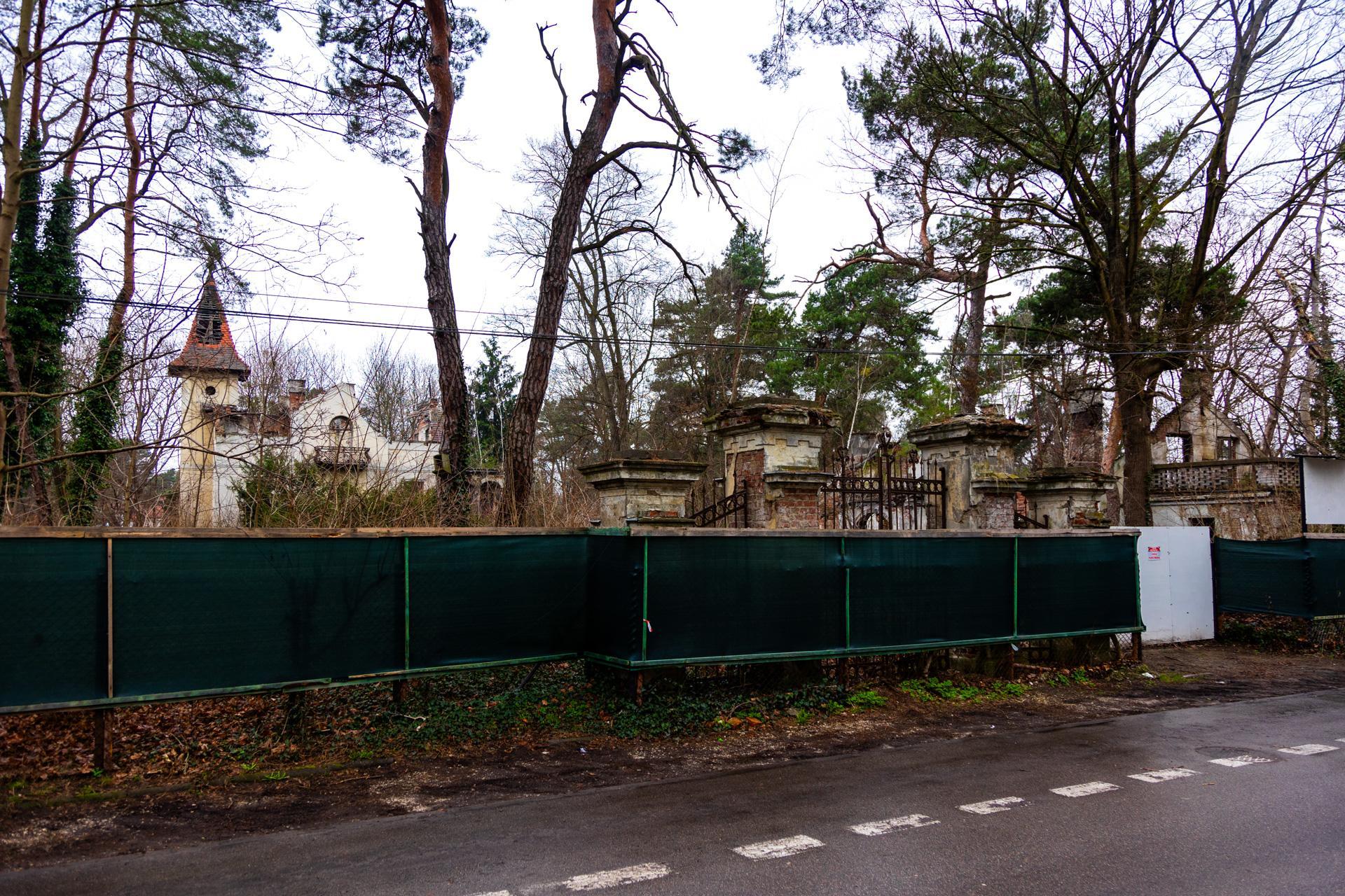 Konstancin-Jeziorna. Opuszczone wille - zobacz zdjęcia rezydencji, które kiedyś zachwycały