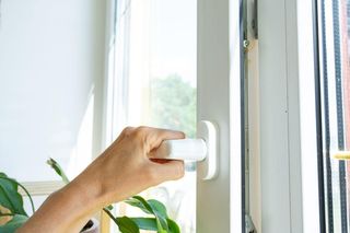 Przeciąg? Wiadomo, czym groził!