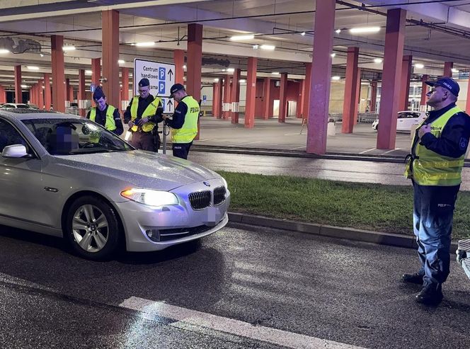 Nielegalne wyścigi w Warszawie. Policja podała konkretne liczby