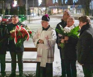 Uroczystości rocznicowe odbyły się w Kościele pw. Przemienienia Pańskiego i pod Pomnikiem Pamięci Powstańców Styczniowych na Placu Narutowicza