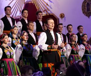 Występ zespołu Mazowsze w Starachowicach