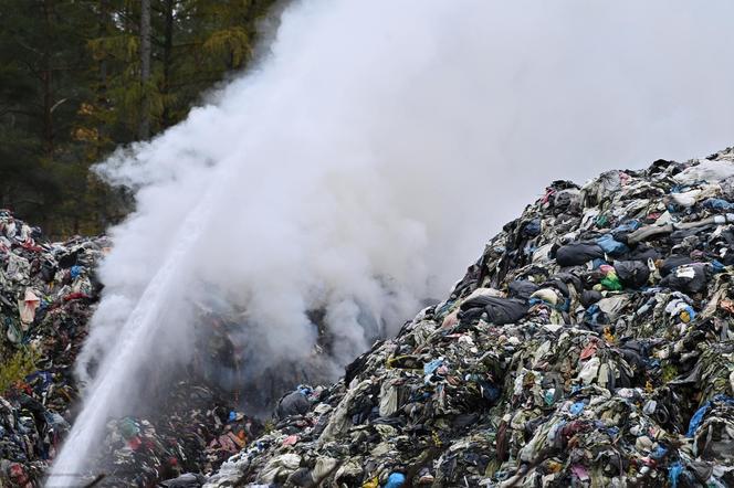 Pożar w Kamieńcu, zdjęcia z akcji strażaków z 1 listopada