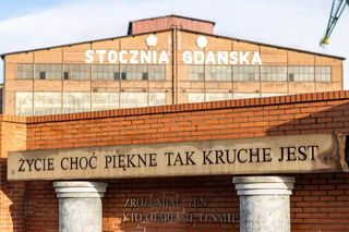 Mija 30 lat od pożaru Stoczni Gdańskiej. Śmierć poniosło 7 siedem osób, ponad 300 zostało poparzonych 