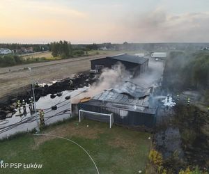 Pożar bazy transportowej w miejscowości Ławki w gminie Łuków