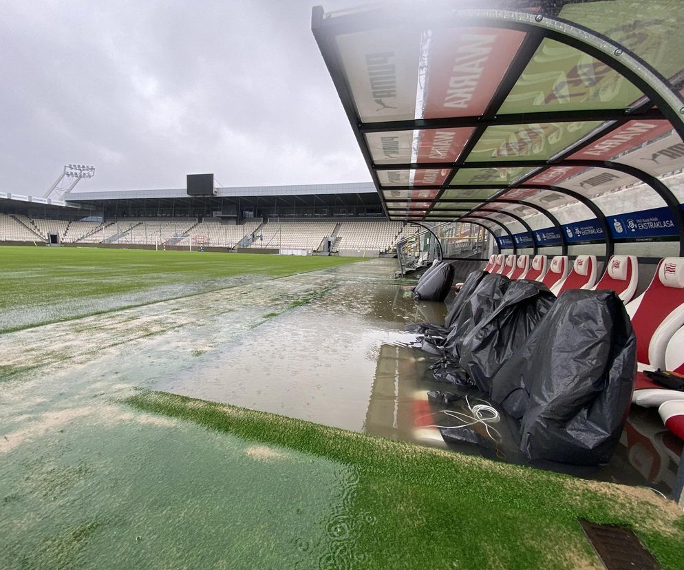 Stadion Cracovii po ulewie. Klub zabiera się za remont