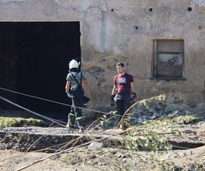 Stronie Śląskie przed i po powodzi. Aż trudno uwierzyć, że to te same miejsca. Zdjęcia odbierają mowę 